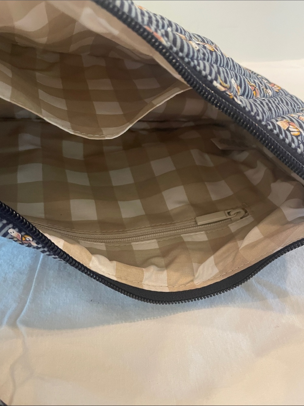 Bumblebee Vera Bradley - Picture 7 of 7